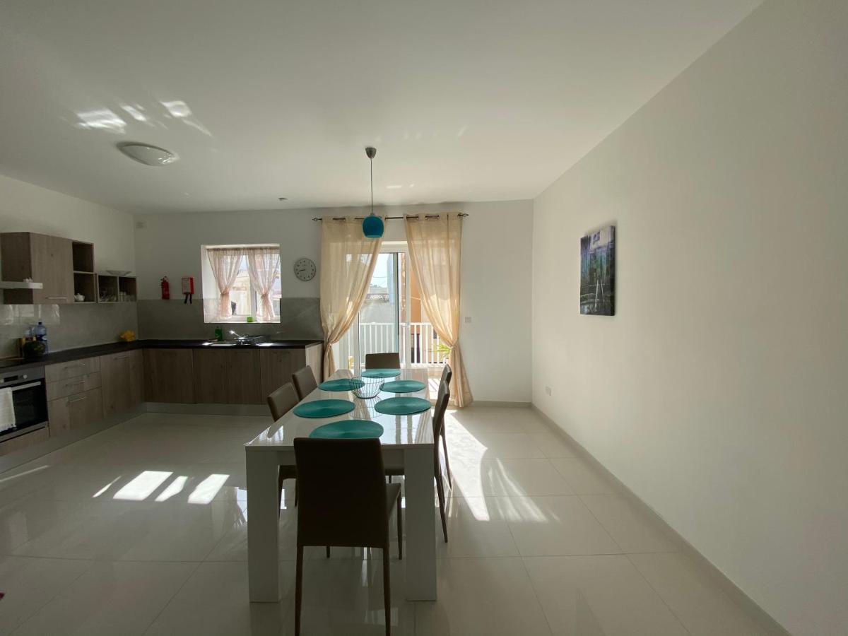 Sunshine Apartments Mellieha - Modern Three Bedroom Apartment - Apt No 2 Eksteriør bilde