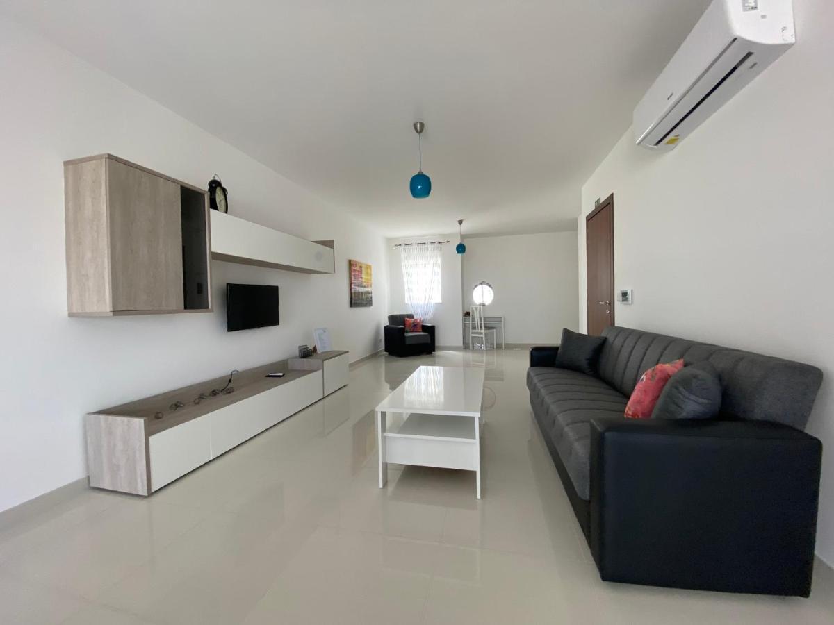 Sunshine Apartments Mellieha - Modern Three Bedroom Apartment - Apt No 2 Eksteriør bilde
